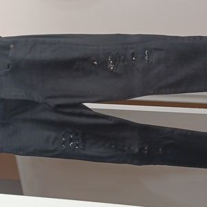 ARIZONA Distressed Black Jeans With Sequins.